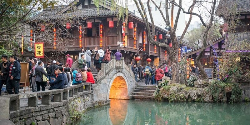 Chengdu là một địa điểm thu hút khách du lịch ghé thăm