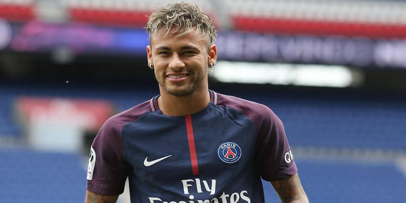 Neymar Jr – Hành Trình Vươn Thành Ngôi Sao Bóng Đá Brazil 3 Đời Sống Ngoài Sân Cỏ Của Neymar Jr