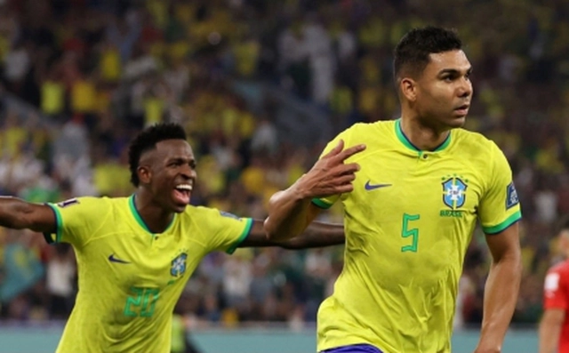 Casemiro: Kiến trúc sư Hàng tiền vệ và Huyền thoại Real Madrid 1 khoi dau cua casemiro