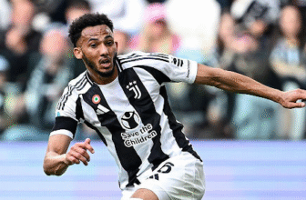 Lloyd Kelly – Trung Vệ Đáng Gờm Của Bóng Đá Anh