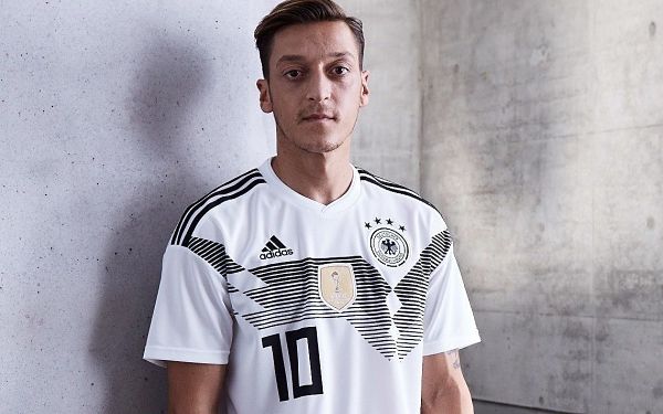 mesut ozil tai doi tuyen duc