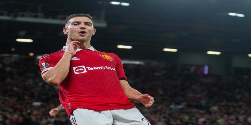 diogo dalot chuyen den man utd