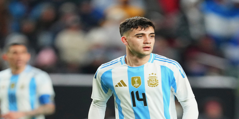 Facundo Buonanotte: Niềm Hy vọng hàng công của Brighton & Hove Albion 1 khoi dau cau facundo buonanotte