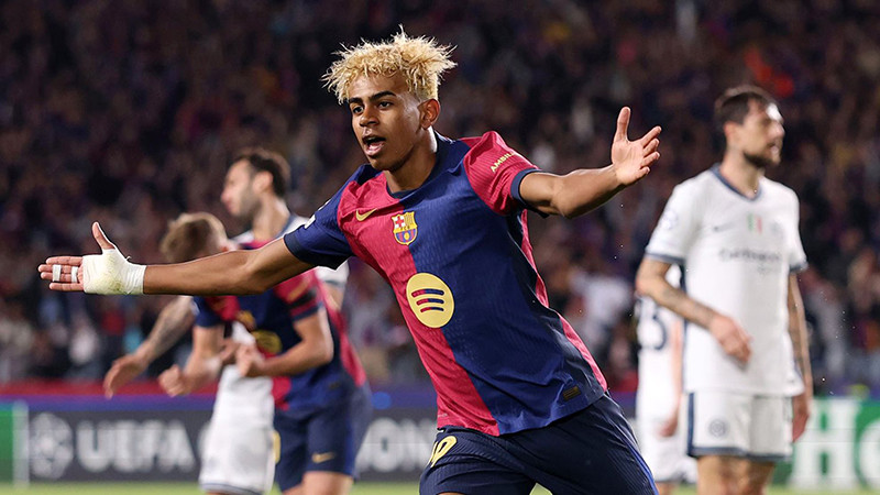 Lamine Yamal: "Thần đồng" Phá Kỷ lục bóng đá thế giới 2 lamine yamal ra mat barcelona