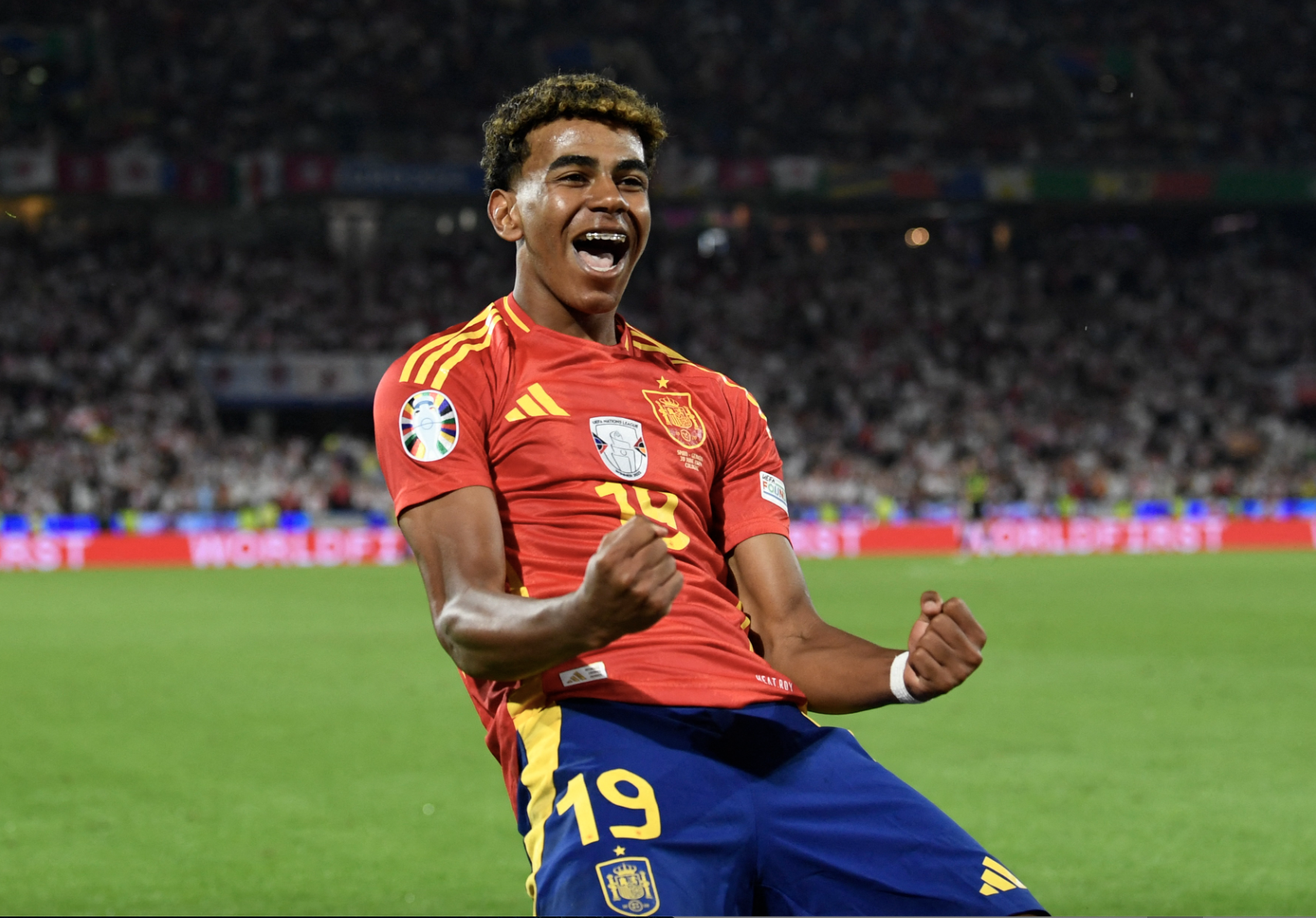 Lamine Yamal: "Thần đồng" Phá Kỷ lục bóng đá thế giới 3 lamine yamal tai doi tuyen tay ban nha