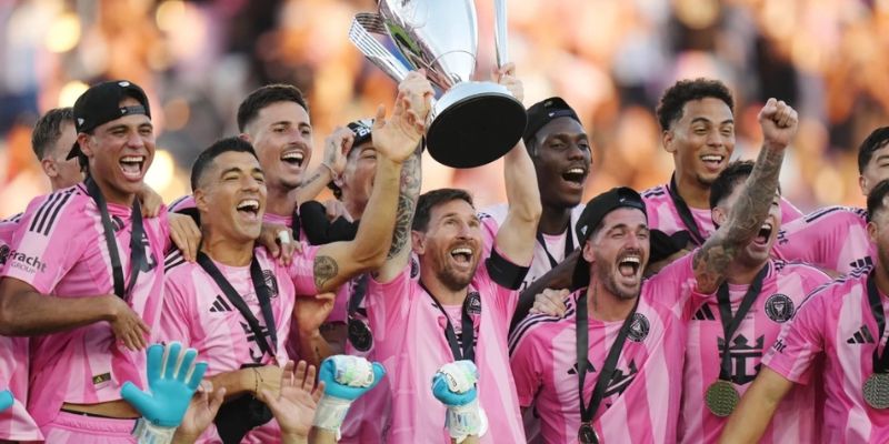 su nghiep dinh cao cua lionel messi