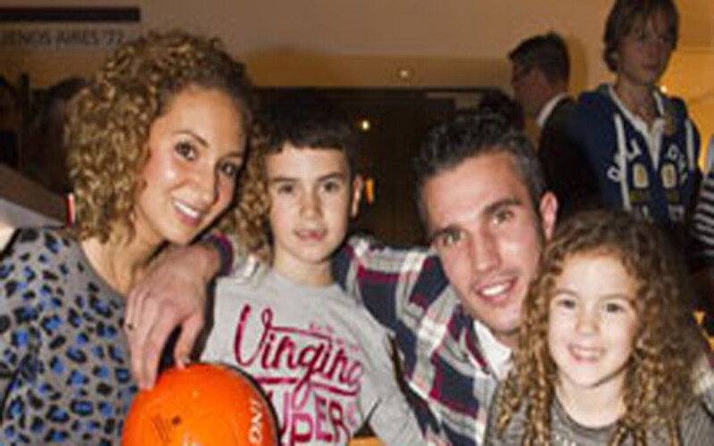 Tuổi Thơ Nhiều Biến Động Và Cá Tính Khác Biệt