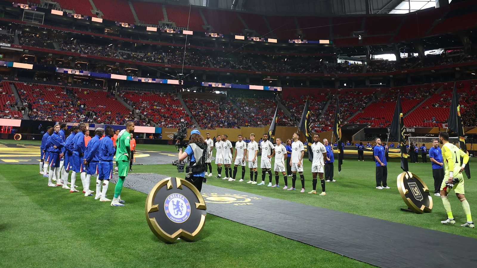 Vai trò của bầu không khí, truyền thông và sự tương tác với khán giả