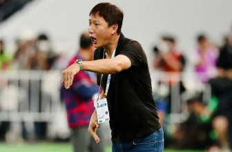 Người Hàn Quốc tự hào về ‘ma thuật đen’ của HLV Kim Sang Sik