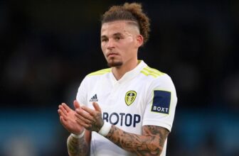 Kalvin Phillips:  Người Hùng Thành Leeds