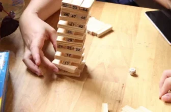Cách chơi Rút gỗ Jenga cực hấp dẫn và kinh nghiệm chơi cực hay