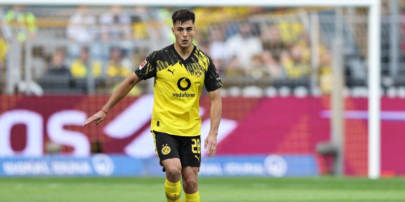 Aaron Anselmino - Trung Vệ Trẻ Đầy Tiềm Năng Của Argentina 2 Cầu Thủ Aaron Anselmino