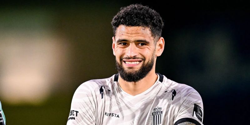 Adem Zorgane: "Kiến trúc sư" tuyến giữa Algeria 2 Sự nghiệp quốc tế đỉnh cao của Adem Zorgane