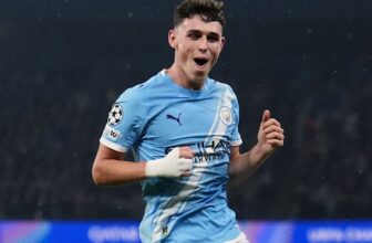 Vì sao Phil Foden được xem là viên ngọc quý của bóng đá Anh