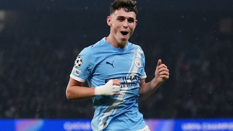 Vì sao Phil Foden được xem là viên ngọc quý của bóng đá Anh