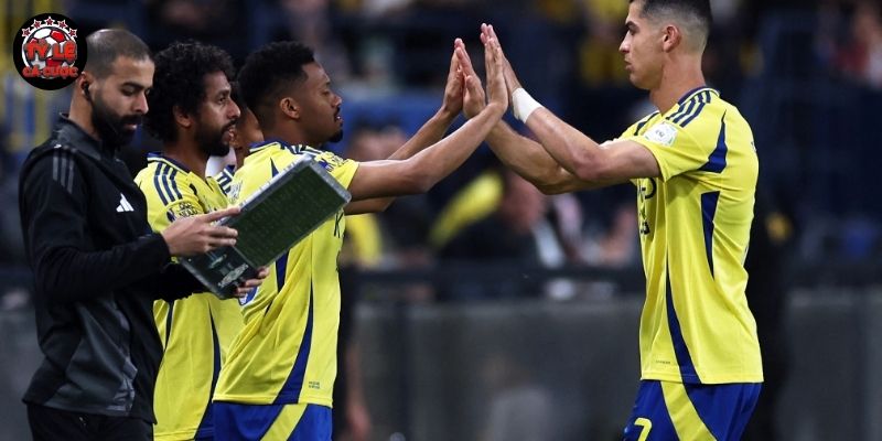 Tranh luận quanh quyết định thay người