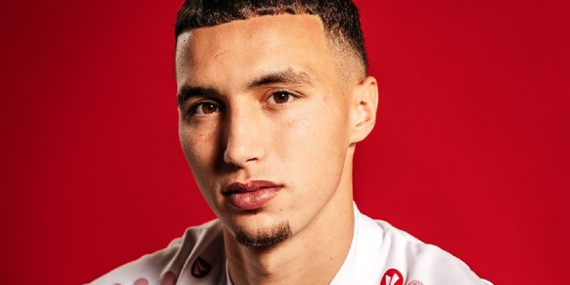 Góc đời thường ít người biết của ngôi sao trẻ Bilal El Khannouss