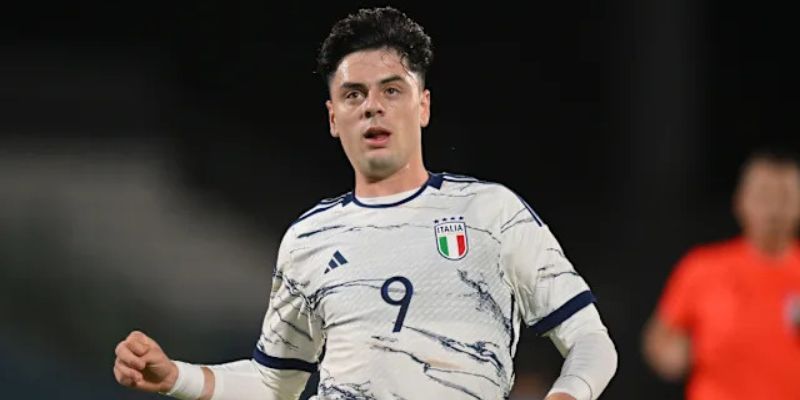 Giới thiệu về cầu thủ Giuseppe Ambrosino