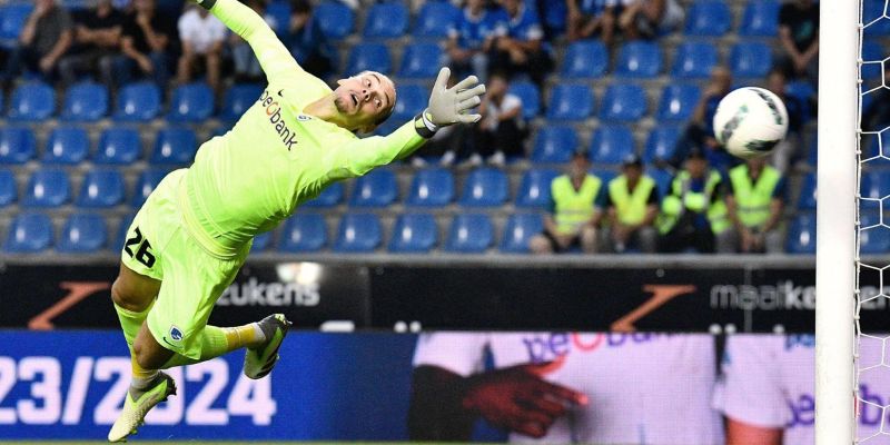 Cầu Thủ Maarten Vandevoordt