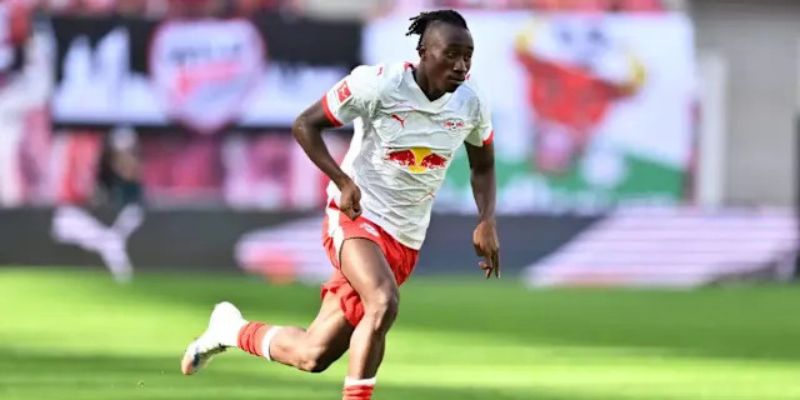 Yan Diomande – Tài Năng Trẻ Đầy Triển Vọng 2 Phong Cách Thi Đấu Của Yan Diomande