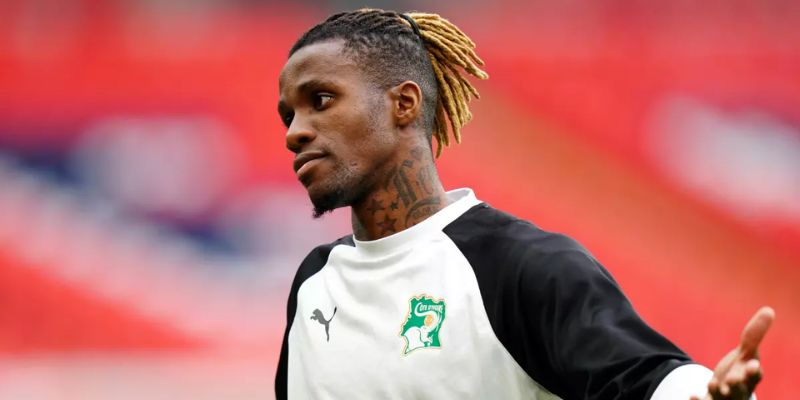 Zaha thi đấu đầy quyết tâm trong màu áo tuyển Bờ Biển Ngà