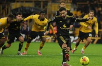 Bruno Fernandes tỏa sáng Ngoại hạng Anh