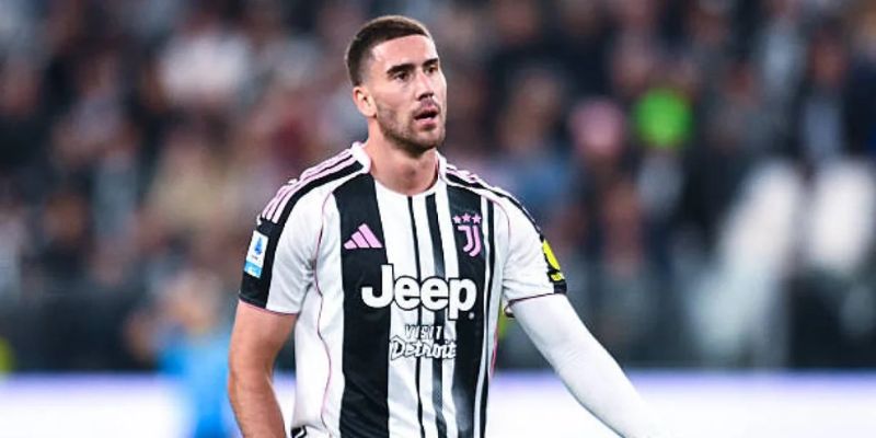 Cuộc Sống Ngoài Sân Cỏ Và Tiềm Năng Phát Triển