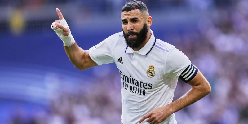 Karim Benzema – Từ Lyon Đến Huyền Thoại Real Madrid 1 Hành Trình Tuổi Thơ Và Những Bước Đầu Sự Nghiệp