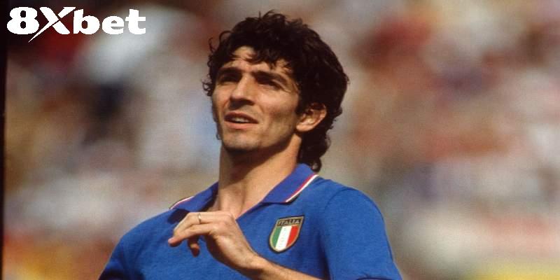 Rossi dứt điểm nhanh trong vòng cấm