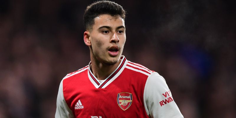 Cuộc Sống Ngoài Sân Cỏ Và Sự Phát Triển Cá Nhân