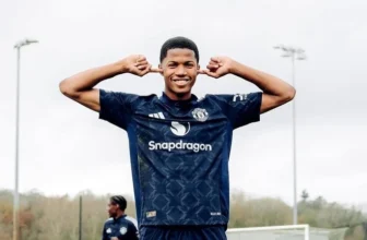 Chidozie Obi: Sát thủ trẻ với những kỷ lục vô tiền khoáng hậu của bóng đá thế giới