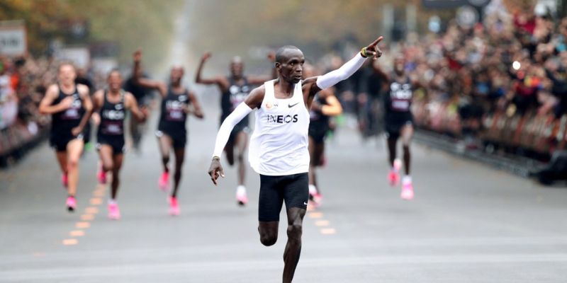 Eliud Kipchoge: Huyền thoại và triết lý "Không giới hạn" 1 Eliud Kipchoge là ai? Thông tin cá nhân và lý lịch