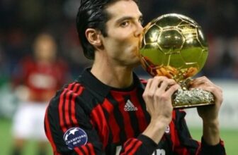 Kaka ở màu áo ac milan.