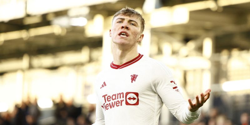 Phong cách thi đấu giàu năng lượng của Rasmus Hojlund tạo nên khác biệt