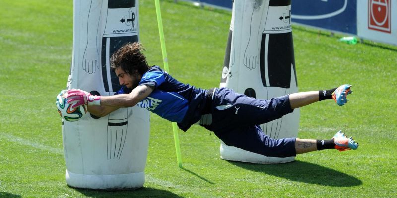 Mattia Perin – Thủ Môn Ổn Định Của Bóng Đá Ý 2 Những Điểm Mạnh Giúp Mattia Perin Được Đánh Giá Cao