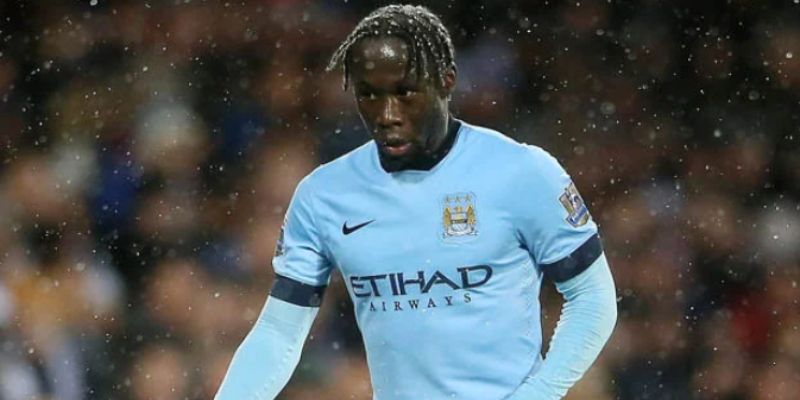 Bacary Sagna Ở màu áo Arsenal. 