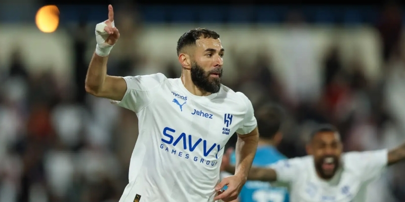Karim Benzema Với Mức Lương Khổng Lồ Tại Saudi Arabia 3 Những nguồn doanh thu giúp tên tuổi tăng mạnh