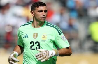 Bộ sưu tập danh hiệu đáng nhớ làm nên sự nghiệp Emiliano Martinez