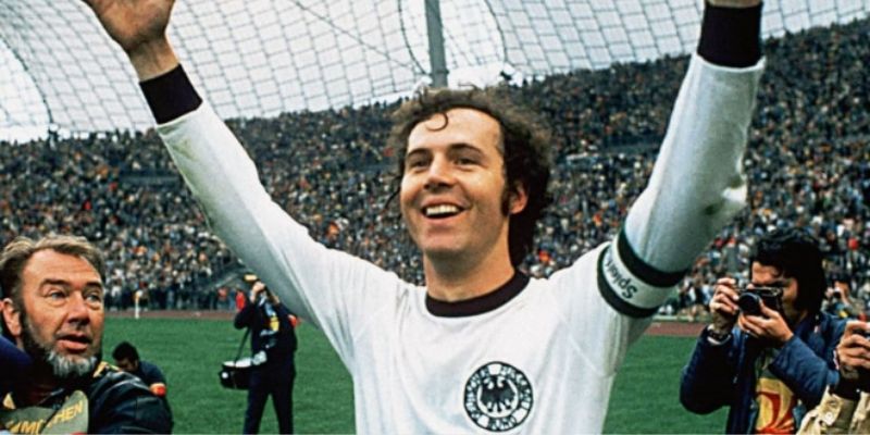 Franz Beckenbauer Phong Cách Thi Đấu Thanh Lịch Và Toàn Diện 1 Nền móng sự nghiệp: Tuổi trẻ, Bayern, vị trí mới và tố chất thủ lĩnh