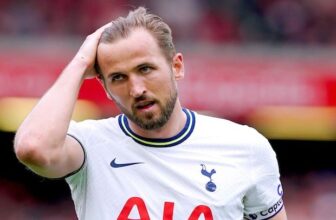 Những ngày đầu Harry Kane tìm chỗ đứng trong đội hình