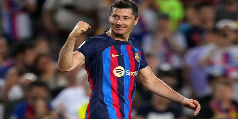 Robert Lewandowski – Từ cậu bé suy dinh dưỡng đến cỗ máy ghi bàn vĩ đại 1 Tuổi thơ gian khó và nghị lực phi thường –